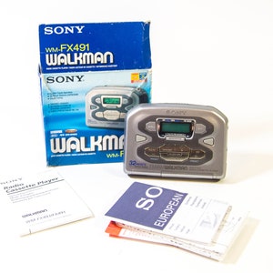 Sony Walkman | model WM-FX491 | FM radio and auto reverse | original box | no headphones | vintage 90&#39;s