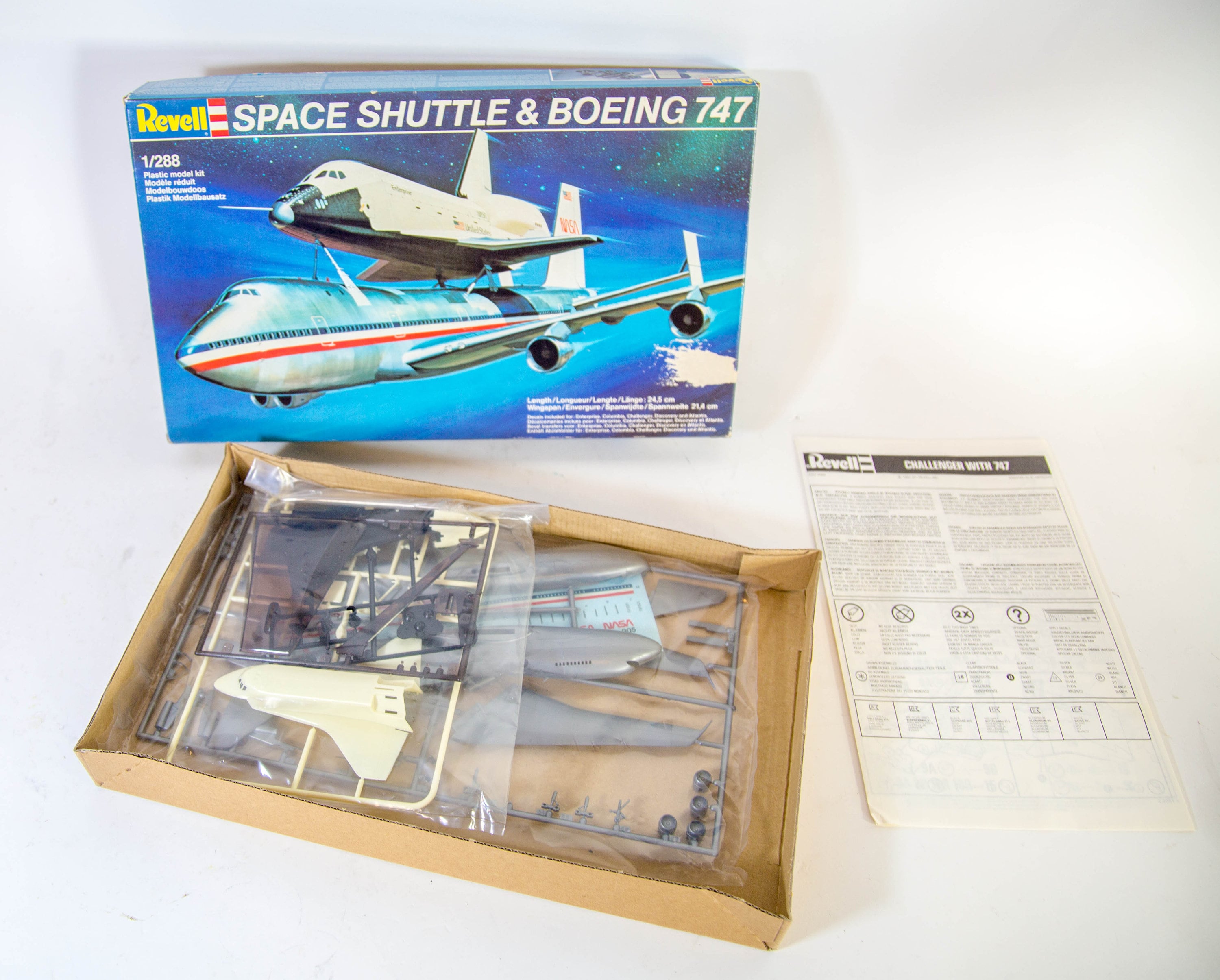 Revell（タカラ）1/144 スペースシャトル&ボーイング747未組立キット Revell（タカラ）1/144 スペースシャトル&ボーイング747未組立キット