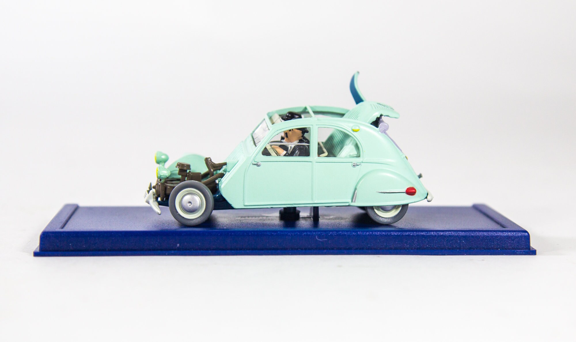 Tintin Car Model | 1/43 | Citroen 2CV | the Castafiore Emerald