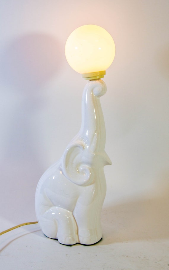 Lámpara de Escritorio Led Elefante Rosa 
