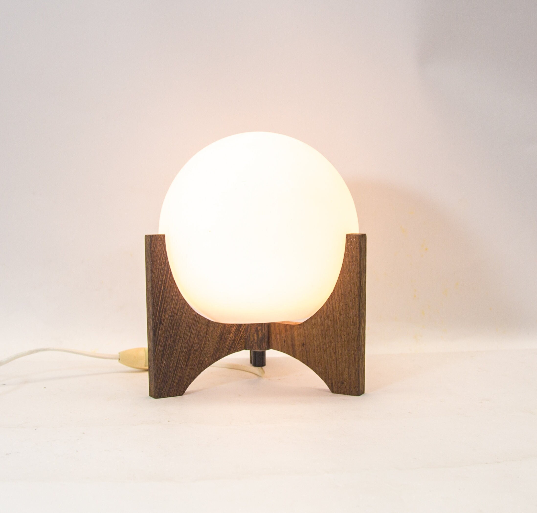 Midcentury table lamp | Hit Hokusai | Wenge wooden base | Vintage 60's