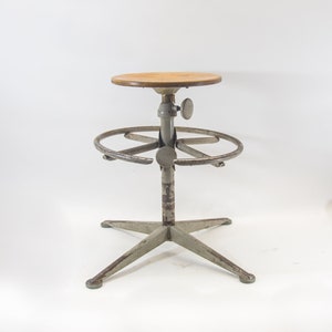 Friso Kramer for Ahrend de Cirkel | Industrial stool | Adjustable height | Vintage 50's