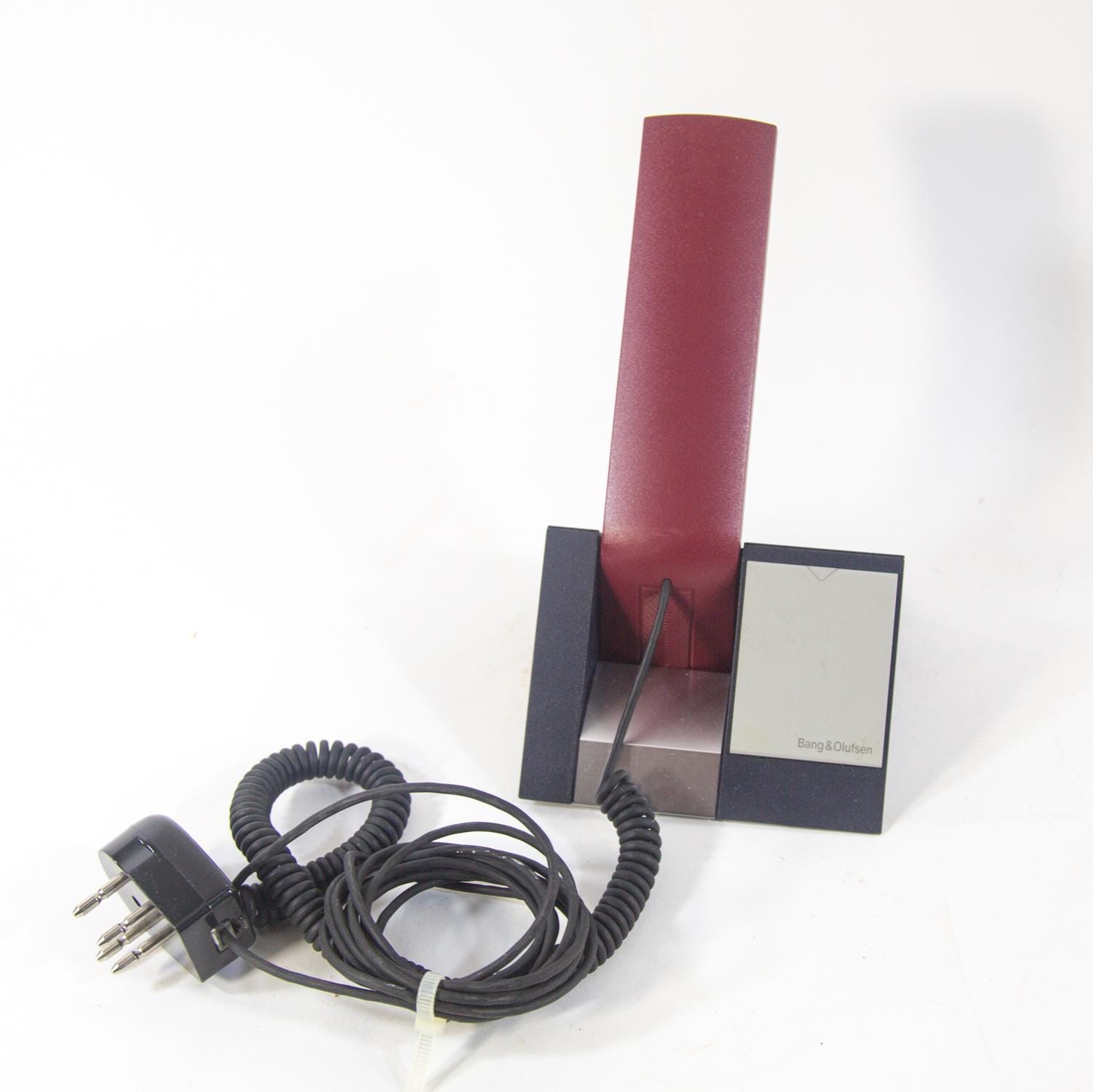 Beocom 1401 電話 |バング＆オルフセンオリジナル壁掛け金具 |デザイン