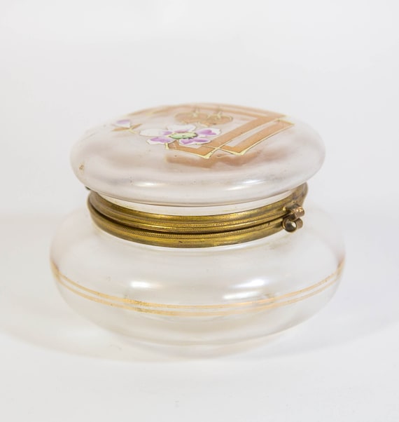 Antique trinket box | Pearlescent glass | very del