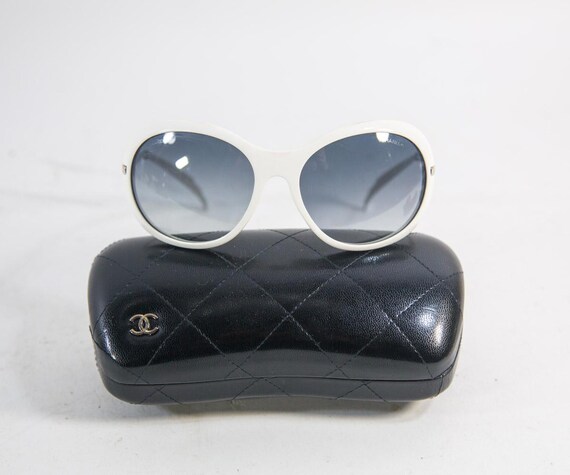 Chanel Sunglasses with original case CHANEL Sunglasses Black &White Cat Eye CC Logo Authentic CH  main image 2
