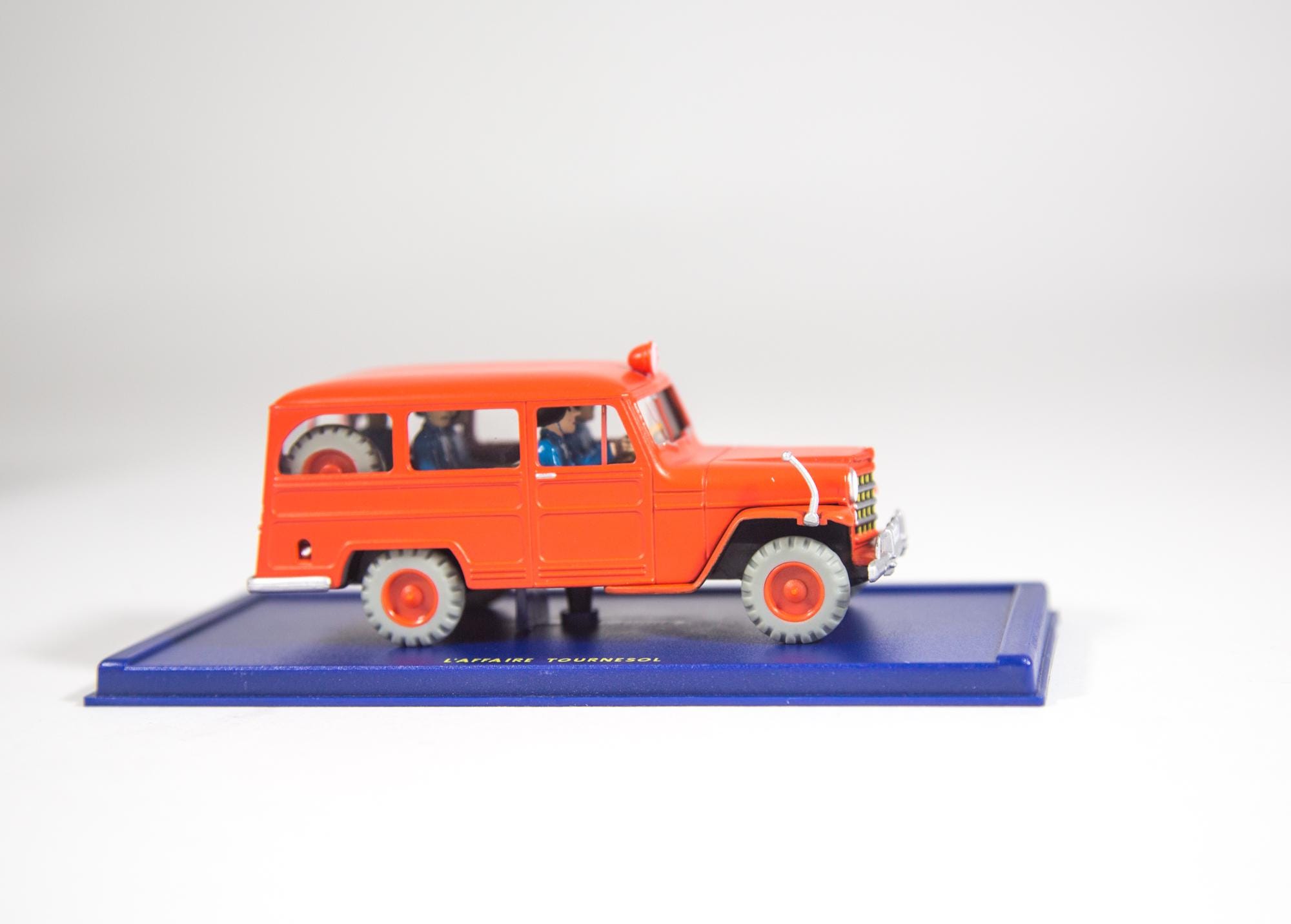 TinTin ミニカー　1/43 Jeep Station Wagon Tintin jeep - Etsy Canada