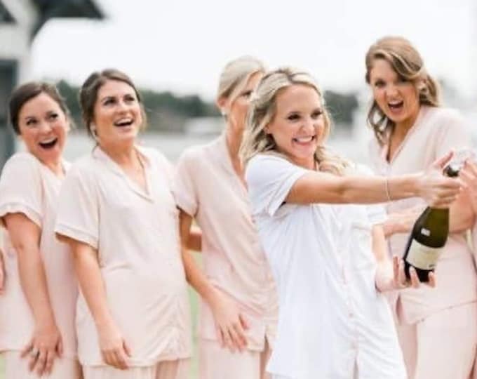 Bridesmaid Pajamas set monogrammed, bridesmaid pajamas set of 7, bridesmaid pajamas set of 8, bridesmaid pajamas set of 10, set of 9