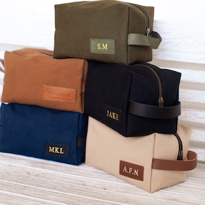 Trousse de toilette personnalisée avec monogramme, kit Dopp pour lui, cadeau garçon d'honneur, cadeau Bestman, cadeau de la Saint-Valentin, cadeaux pour homme, kit Dopp personnalisé