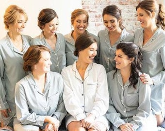 Sleep Shirt Pyjama Shirt Bridesmaid Pajamas, Bridesmaid Gifts, Personalized Bridesmaid Shirt, Bachelorette Bridal Party Gifts, Getting Ready