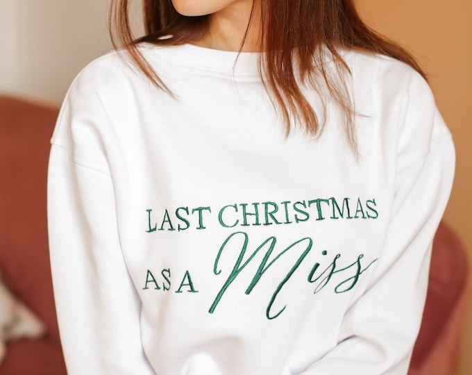 Fiance Christmas Gift for her, Christmas Sweatshirt for Bride,Fiance Crewneck, Gift for Bride to Be, Bridal Shower Gift Personalized