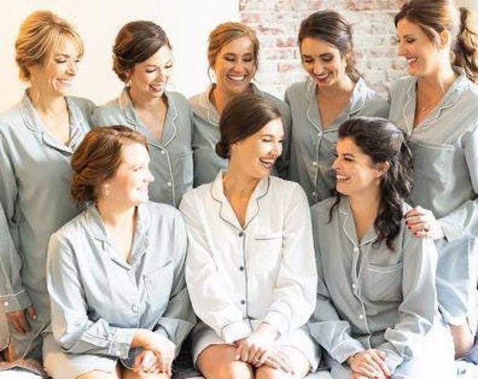 Sleep Shirt Pyjama Shirt Bridesmaid Pajamas, Bridesmaid Gifts, Personalized Bridesmaid Shirt, Bachelorette Bridal Party Gifts, Getting Ready