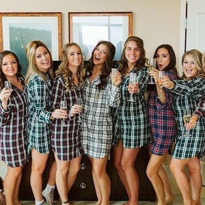 Bruidsmeisjesshirt flanellen button-down bruidsmeisjesshirts Shirts Voorbereiding| Oversized overhemden voor bruidsmeisjes | Flanellen overhemden voor bruidsmeisjes