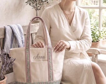Personalized Christmas Gift | Custom Monogram Canvas Tote Bag | Floral Block Print Everyday Bag | Holiday Gift | Bridesmaid Gift Custom Tote