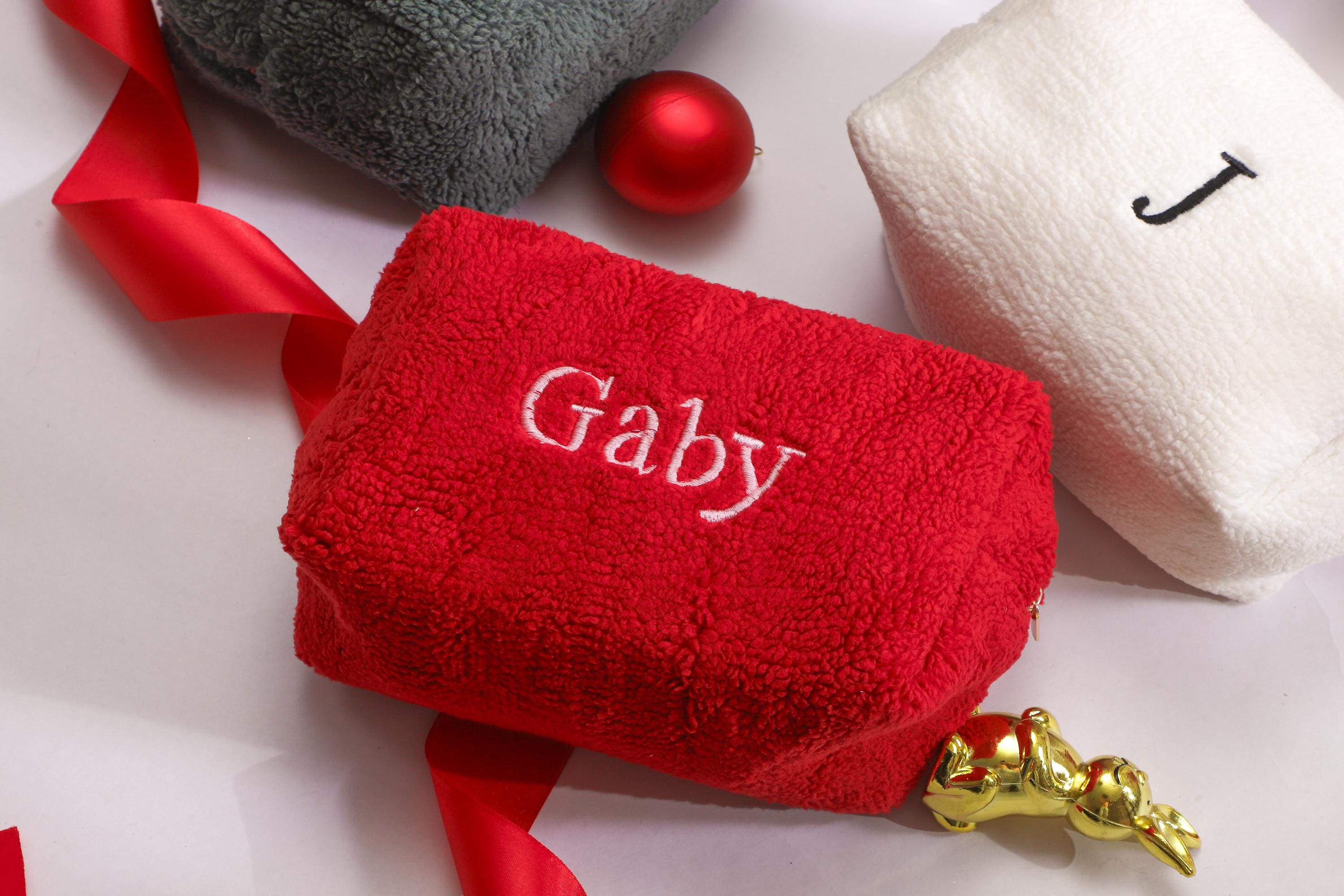 Personalised makeup bag embroidered with initials custom cosmetic bag custom makeup bag name bridesmaid gift bag sage green makeup bag