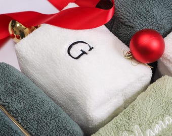 Personalized Sherpa Makeup Bag | Cozy Christmas Gift for Her | Embroidered Bridesmaid Pouch | Stocking Stuffer Travel Cosmetic Case