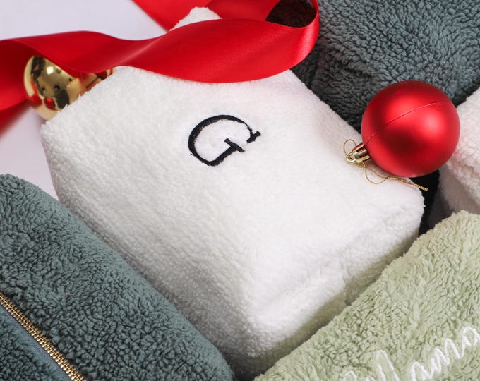 Personalized Sherpa Makeup Bag | Cozy Christmas Gift for Her | Embroidered Bridesmaid Pouch | Stocking Stuffer Travel Cosmetic Case