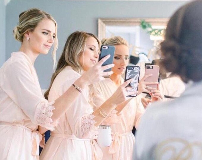 Set of 2 Bridesmaid Robes, Bridal robes, Wedding robes, Lace Robes, Bridesmaid Gifts, Bridal Party Robes, Bridesmaid Lace Robe Personalized