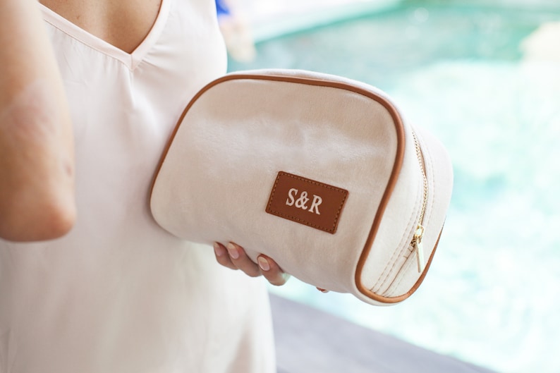 Brautjungfer Vorschlag Monogramm Kosmetiktasche Geschenk für sie Personalisierte Make-up Tasche für Brautjungfern Geschenk Weihnachtsgeschenk Brautgeschenk Champagne