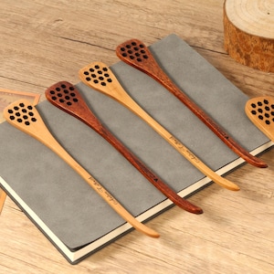 Customised Handmade Wooden Honey Stick, Custom Wooden Honey Spoon,Bee Honey Spoon,Wedding Gift,Wooden Twister Stick,Bee Honey Stick