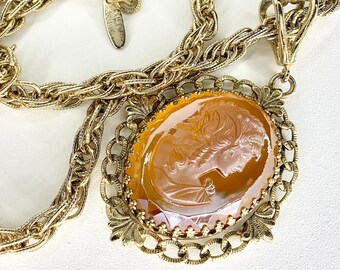 Vintage Silvertone Whiting /& Davis Cameo Pendant Necklace Whiting and Davis