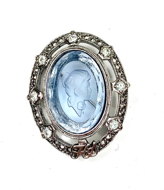 Vintage blue cameo sale brooch
