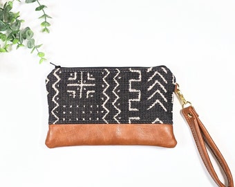 Charcoal and Cream Mud Cloth Wristlet: Small Bag, Wristlet Clutch, Bridesmaid Gift, Phone Wristlet