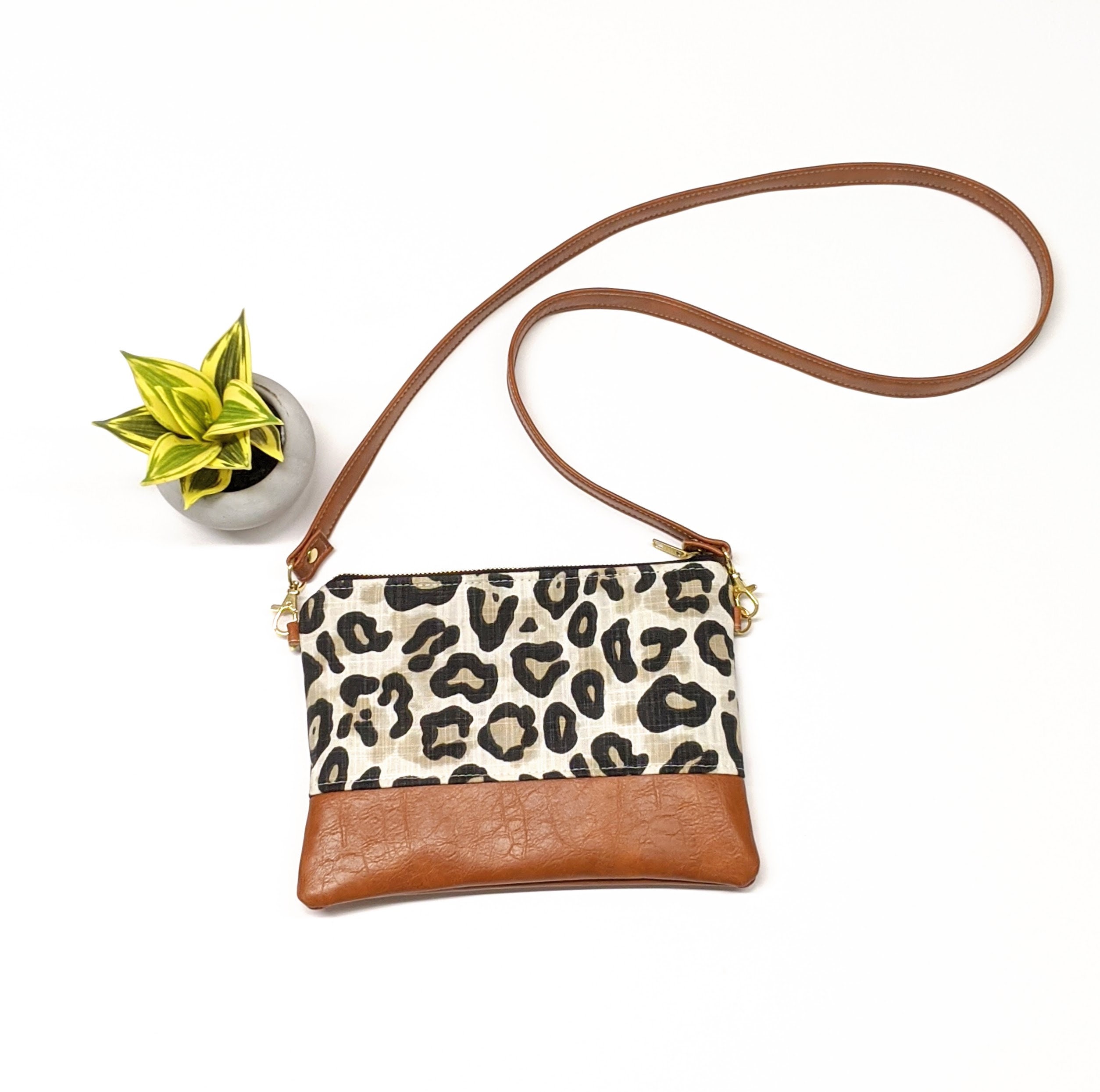 Buy Leopard Print Chest Bag for Women Letter Print Crossbody Sling Backpack  with Wide Strap Multipurpose Fanny Daypack (leopard print) Online at  desertcartINDIA