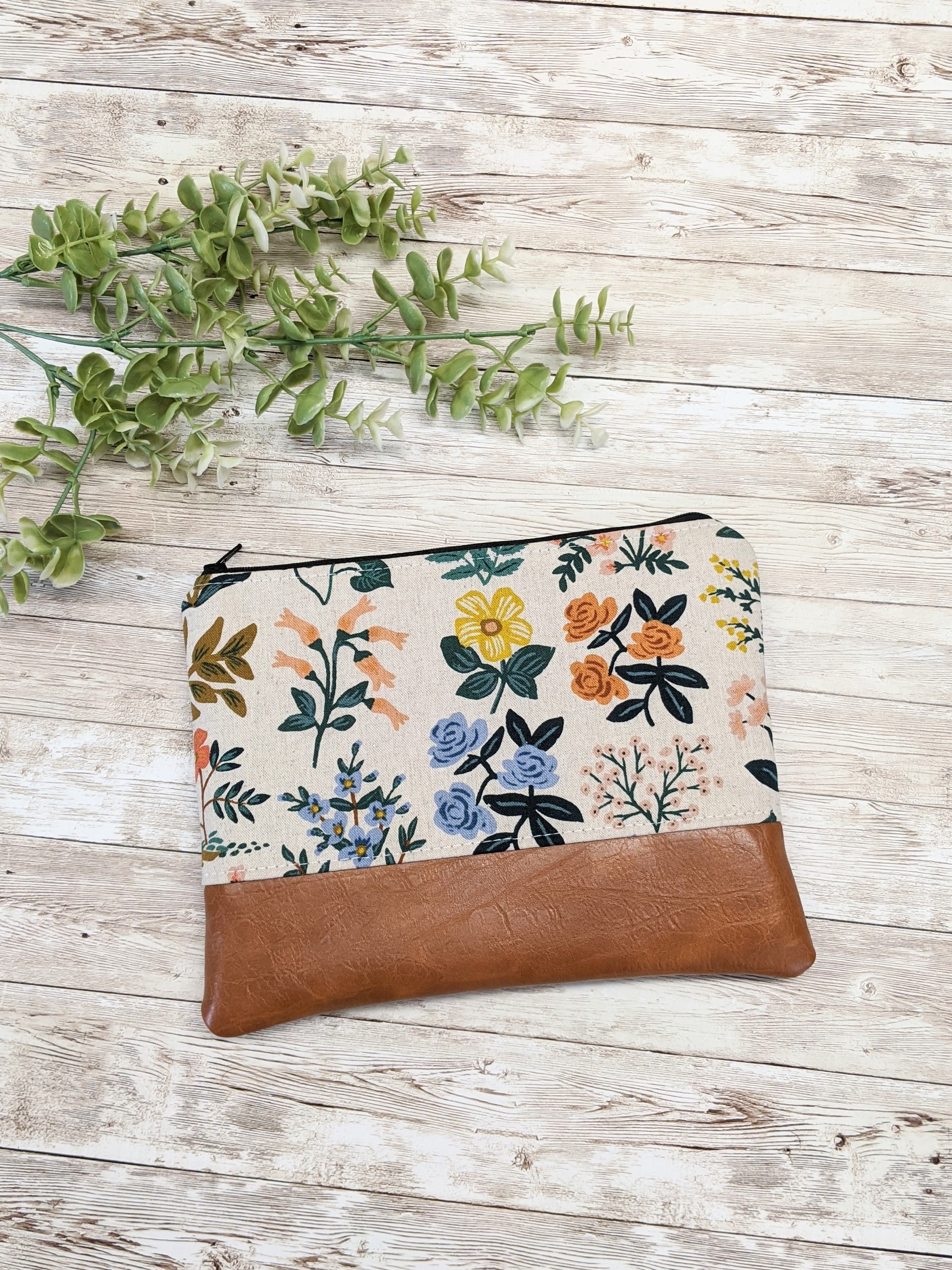 開催中セール一覧 Rifle Travel / Wildflower Meadow Cream Bag: Makeup Paper Bags&Wallets