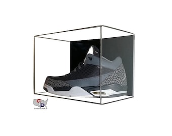 Acrylic Wall Mount Small Single Shoe Size 12 y Under Display Case by GameDay Display