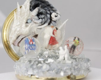 Miniatuur Diorama Fantasy Tiny Demon Micro World Compacte Spiegel: Een Koude Veroordeling