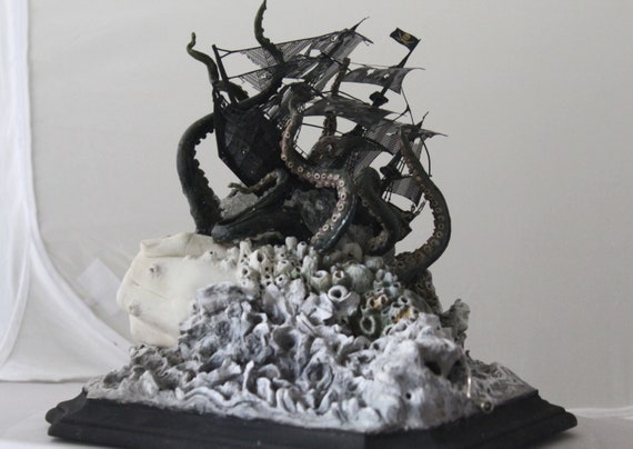 The Curse of Calypso - Sculpture, Kraken, Pirates of the