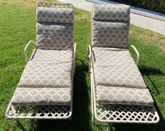 Vintage Brown Jordan Tamiami Patio Loungers, mauve pink (2 available, sold individually)