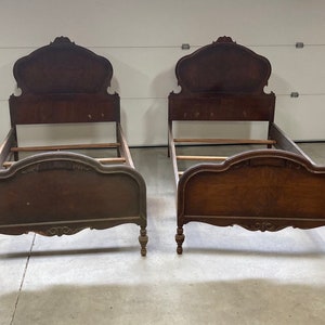 Pair of Antique Mahogany Twin Beds