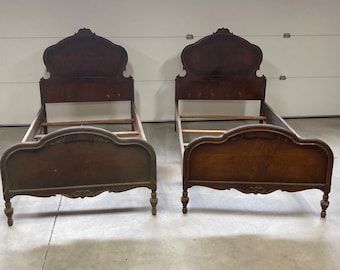 Pair of Antique Mahogany Twin Beds