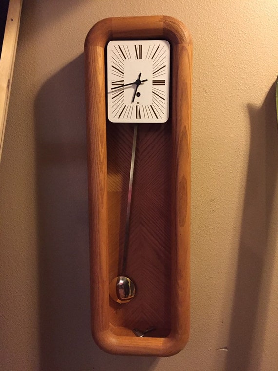 Vintage Howard Miller 8 Day Pendulum Oak Wall Clock Model 622237 Circa 1970 S - Modern Oak Pendulum Wall Clock Vintage Howard Miller 8 Day Pendulum Oak Wall Clock Model 622237 Circa 1970 S - Modern Oak Pendulum Wall Clock