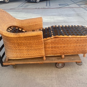 Vintage Rattan Chaise Lounge Accent Chair