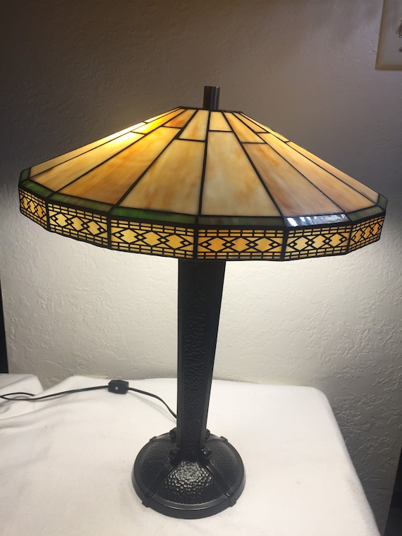 arts and crafts style table lamps