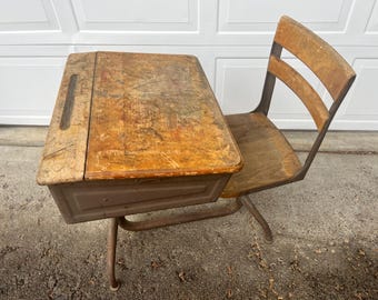 Vintage Mid-Century 1950's Child's School Desk