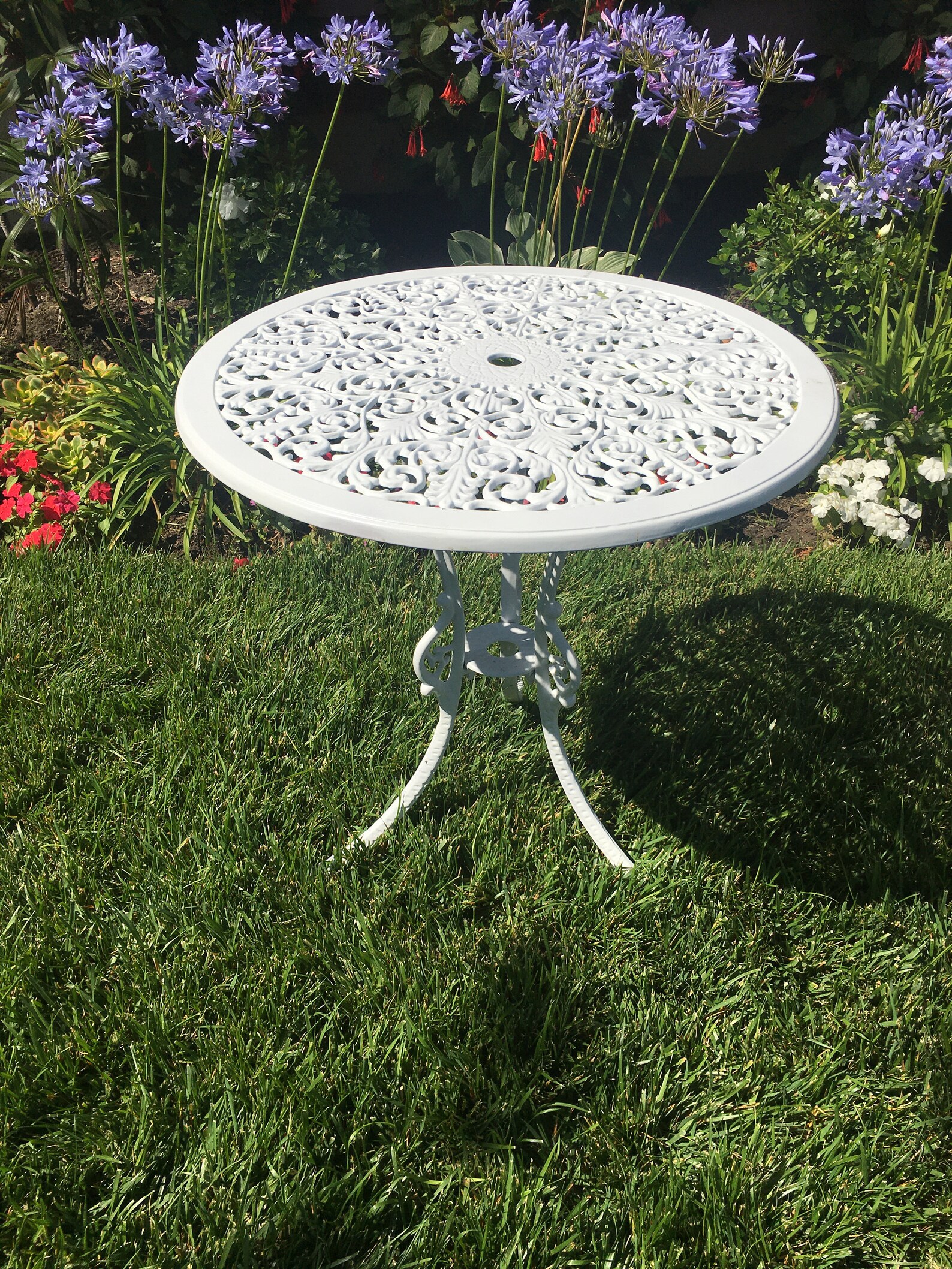 Vintage Cast Aluminum Patio Set 4 Chairs and Dining Table Etsy Canada