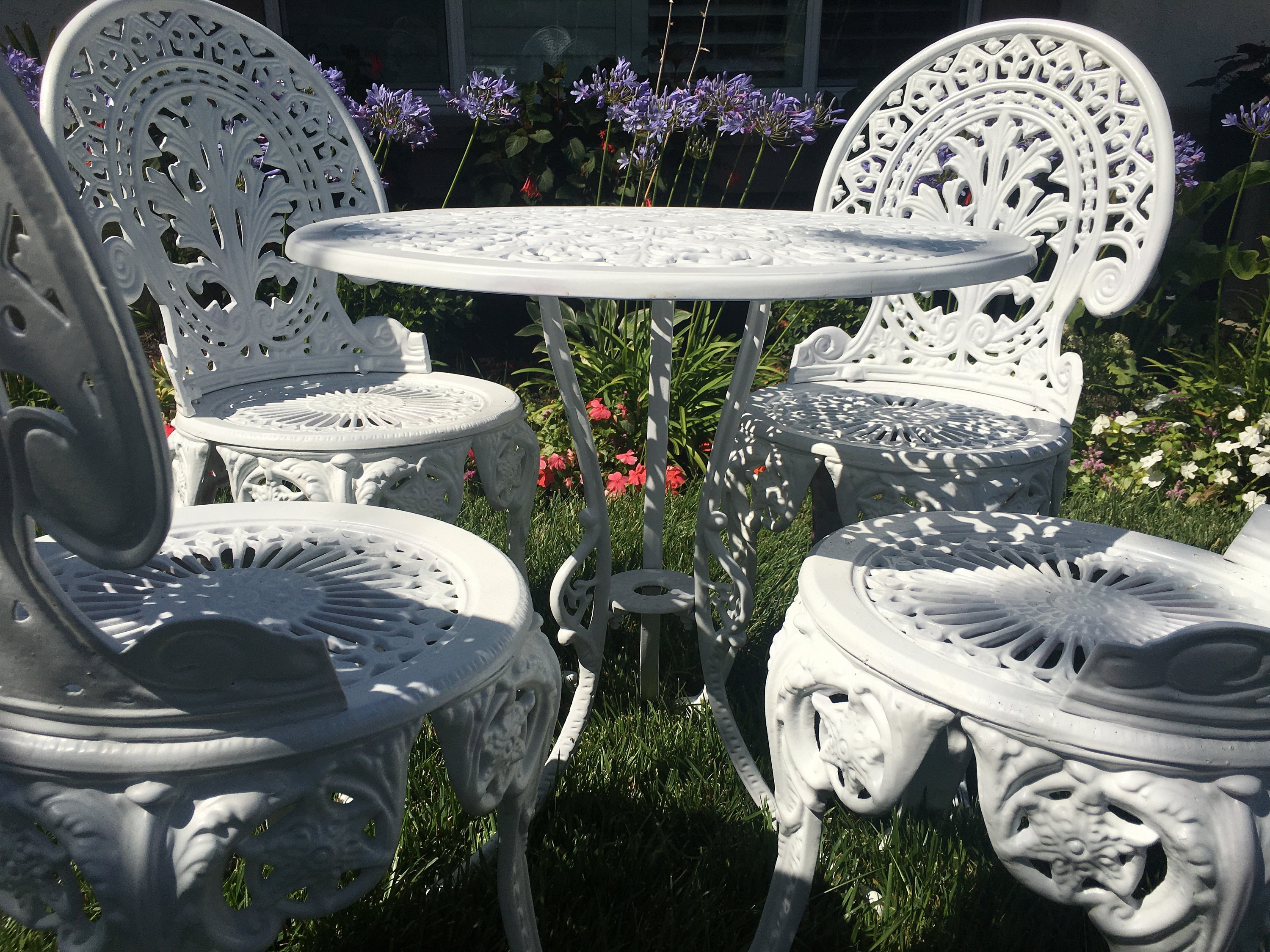 Vintage Cast Aluminum Patio Set 4 Chairs and Dining Table Etsy Canada