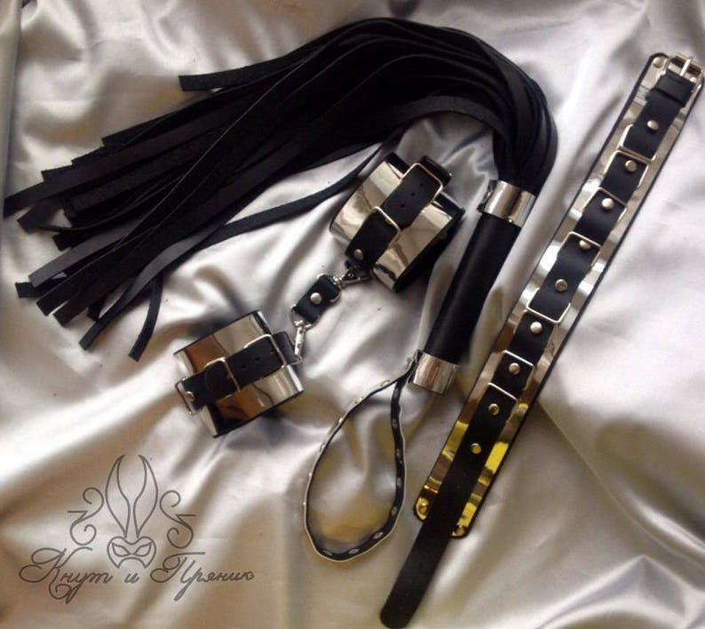 Small Leather Flogger