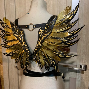 Shoulder harness with wings Bra harness BDSM lingery BDSM accessory Underbust harness Chest harness wings Leather wings Shoulder pads