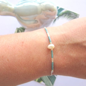 Zartes perlen Armband Miyuki Armband + Karte ,Geschenk beste Freundin, Freundschaftsarmband Süßwasserperle,  Mutter Geschenk, Tiny Armband