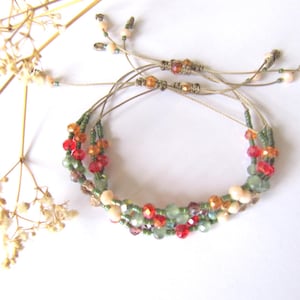 Perlen Armband, Stapelarmband bunt, Makramee Armband, Freundschaftsarmband, Böhmische Kristall Perlenarmband, Boho Armband, Geschenk Frau