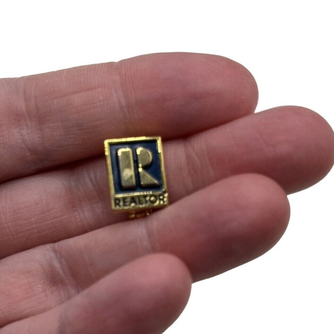 Realtor R Pin Vintage Realtor Logo Lapel Pin: Gold Tone Blue Design - Etsy