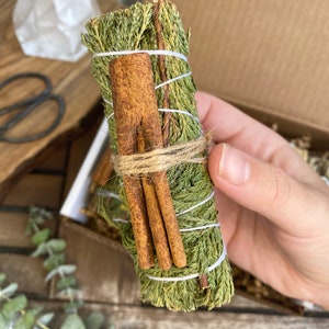 White Sage Alternative Gift Set, Smudge Sticks, Smudge Kit: Juniper, Blue Sage, Yerba Santa, Cedar, Selenite, and Palo Santo Cedar with Cinnamon