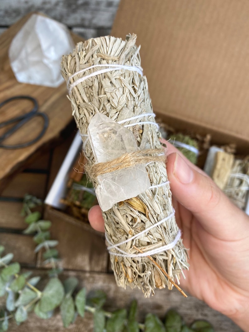 White Sage Alternative Gift Set, Smudge Sticks, Smudge Kit: Juniper, Blue Sage, Yerba Santa, Cedar, Selenite, and Palo Santo Blue Sage w/ Crystal