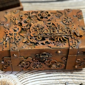 Scatola Steampunk personalizzata, scatola arrugginita con tecnica mista, scatola dipinta a mano personalizzata, decorazioni steampunk, idee regalo per uomo