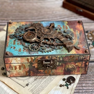 Scatola steampunk personalizzata, Scatola di legno personalizzabile con tecnica mista, Decorazioni steampunk, Idee regalo per uomo, Regalo steampunk, Portagioie per lui