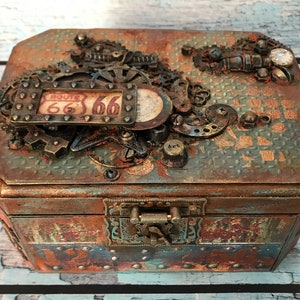 Scatola Steampunk industriale in legno fatta a mano in stile vintage, stile industriale, orologi, scatola dei ricordi vintage, scatola regalo con supporti misti per sposo